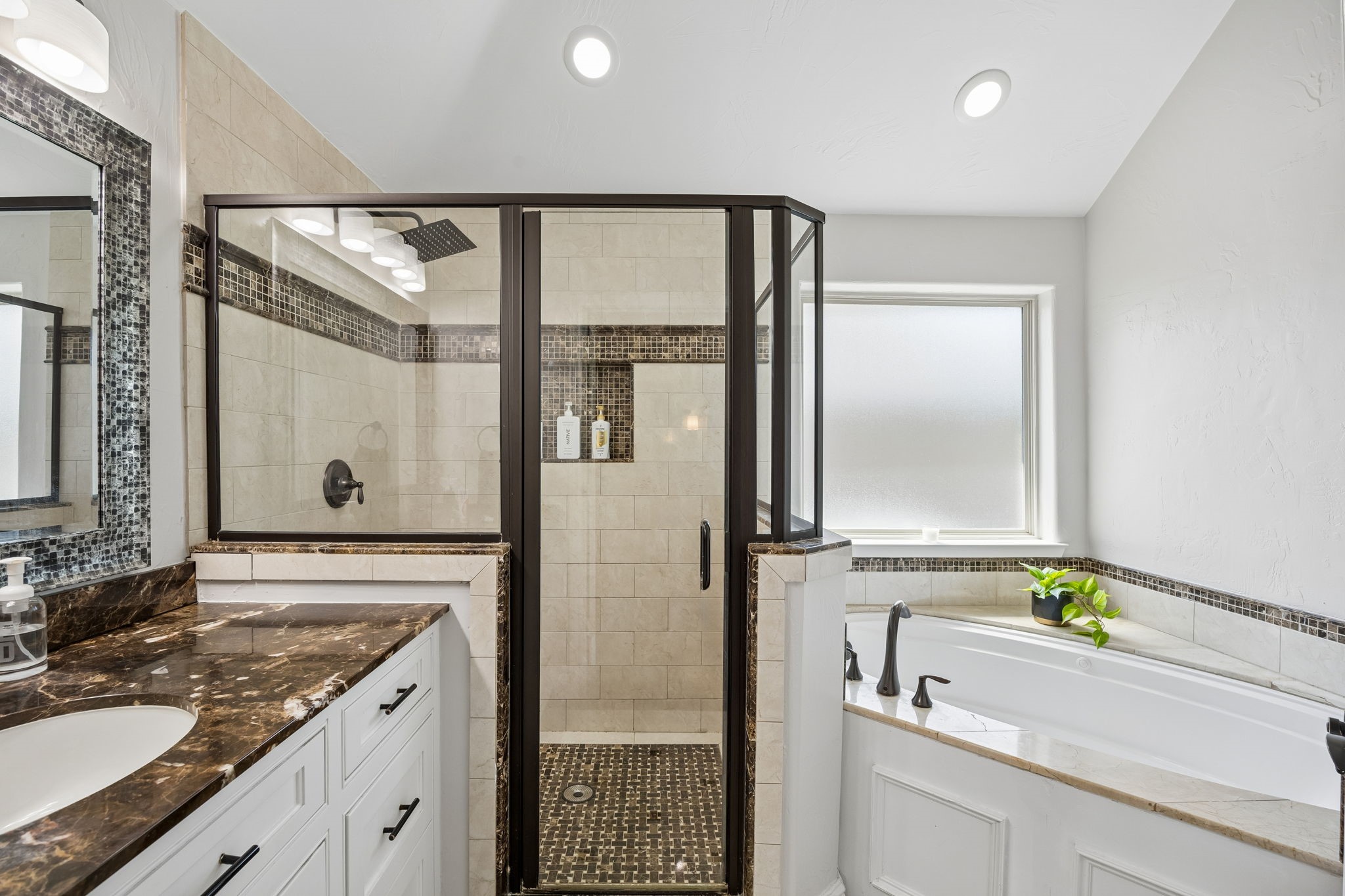 3406 Valley View Lane Garland TX 75043