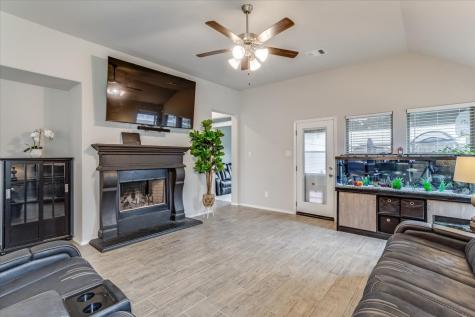 121 Rosemary Drive Azle TX 76020