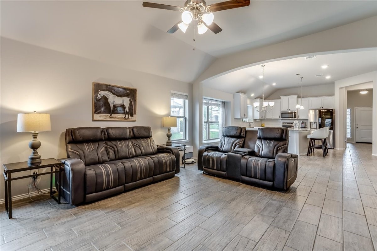 121 Rosemary Drive Azle TX 76020