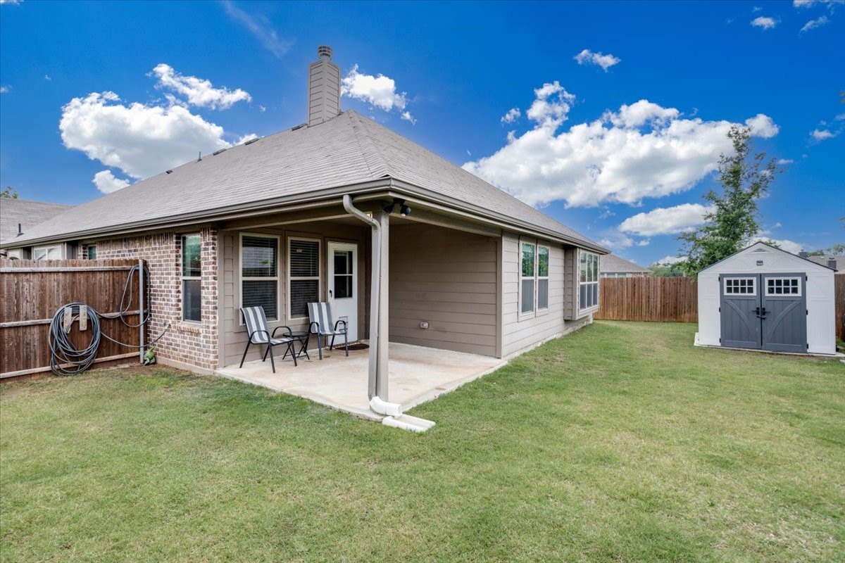 121 Rosemary Drive Azle TX 76020