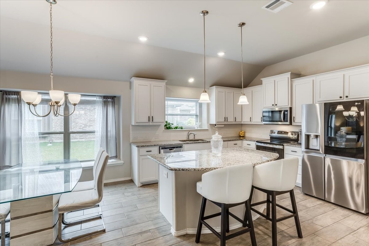 121 Rosemary Drive Azle TX 76020