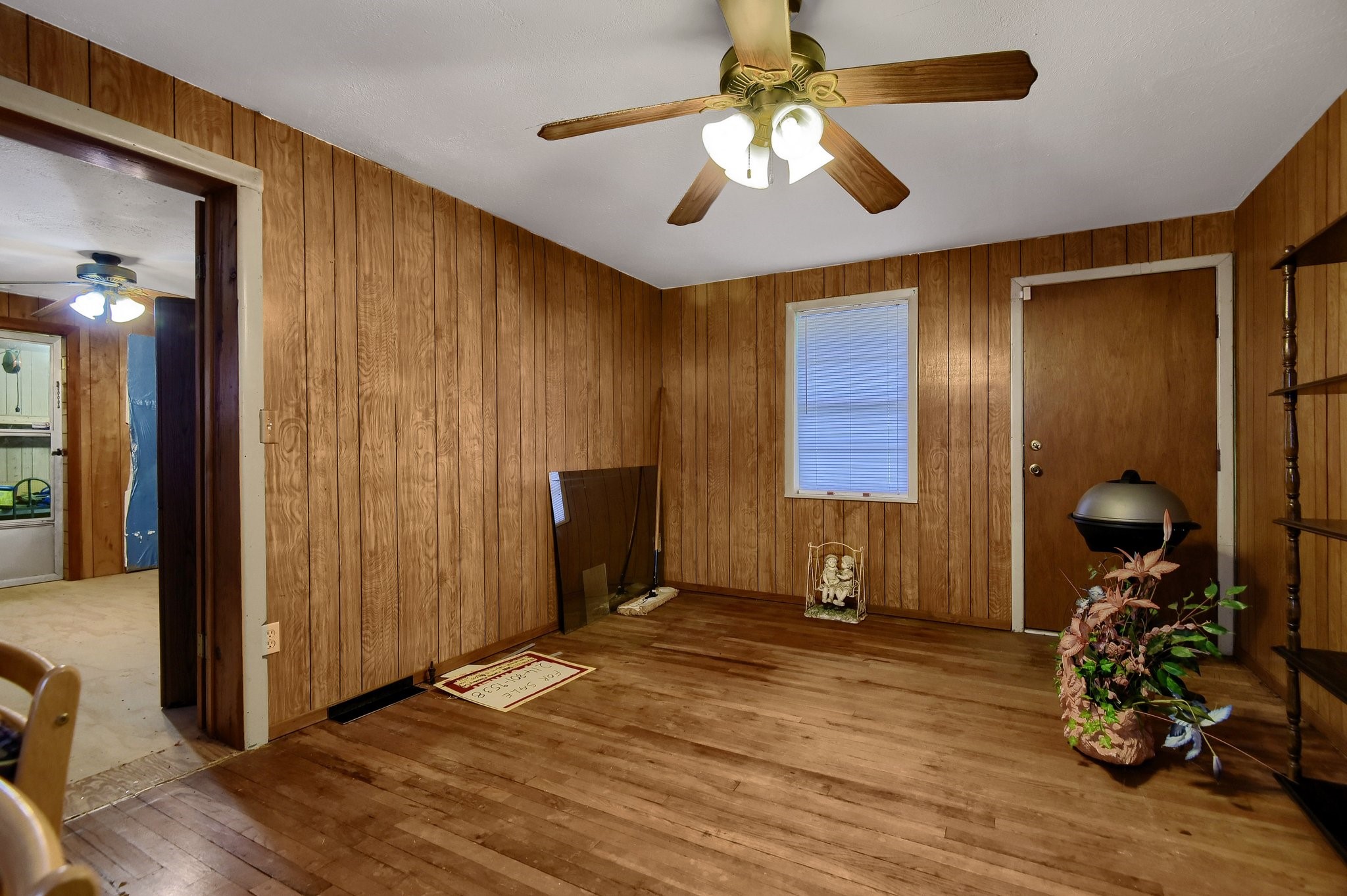 209 E Woodland Street Collinsville TX 76233