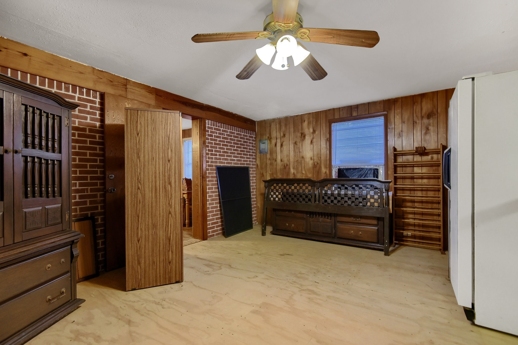 209 E Woodland Street Collinsville TX 76233