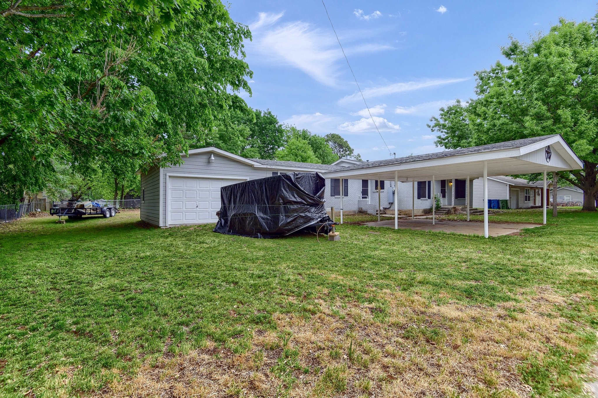 209 E Woodland Street Collinsville TX 76233