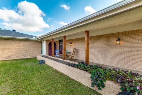 8 Country Club Court Pantego TX 76013