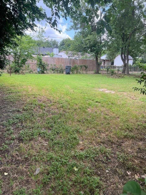 2602 Falls Drive Dallas TX 75211
