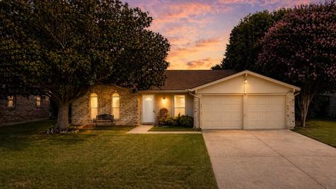 5641 Macneill Drive Haltom City TX 76148