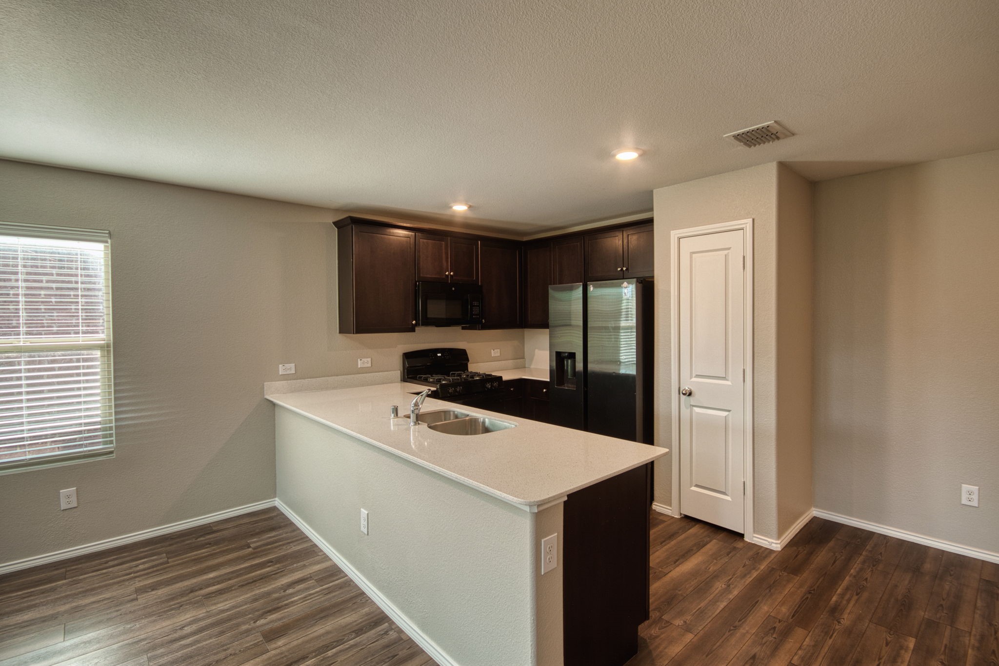 1007 Lady Bird Street Ennis TX 75119