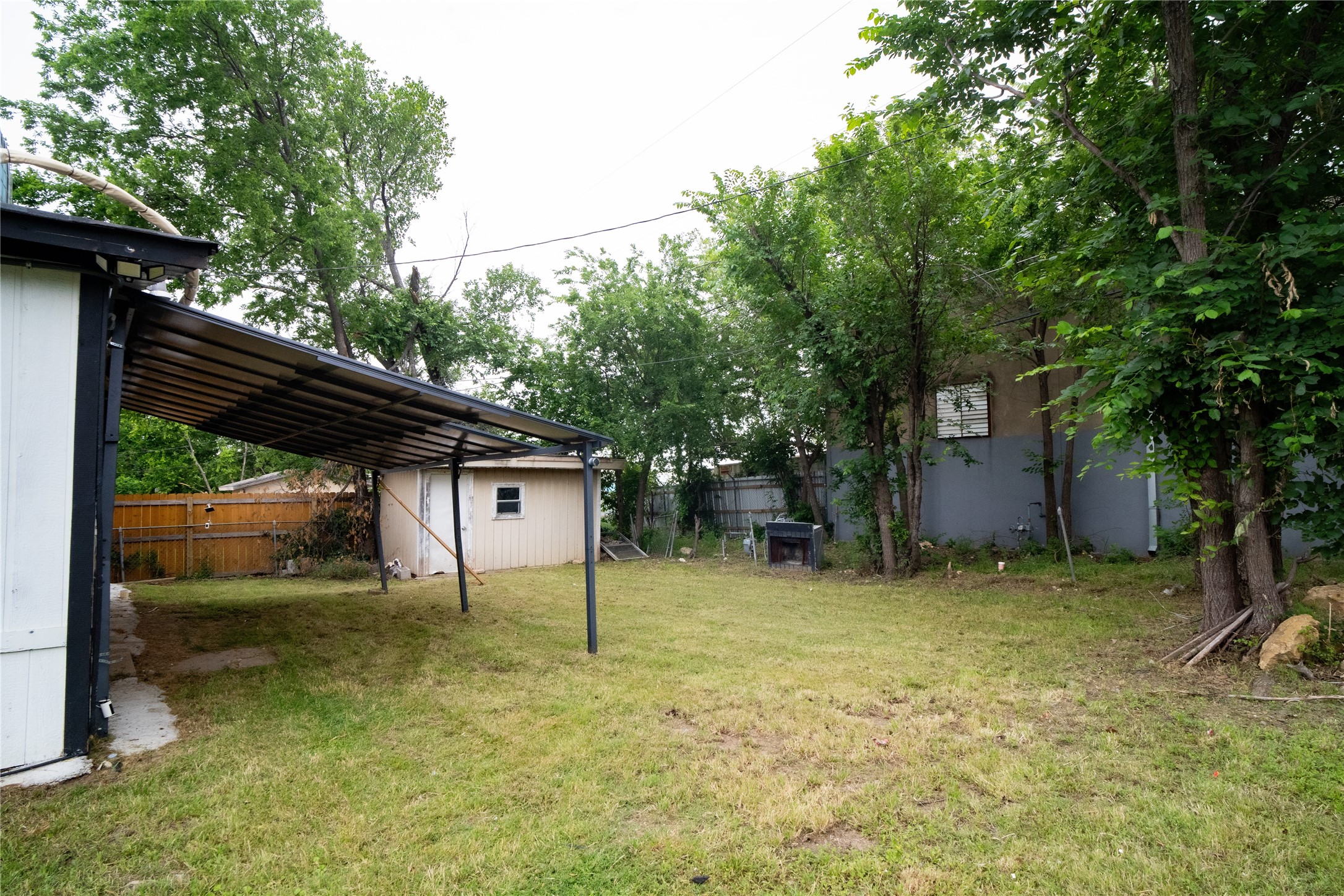 917 W Felix Street Fort Worth TX 76115