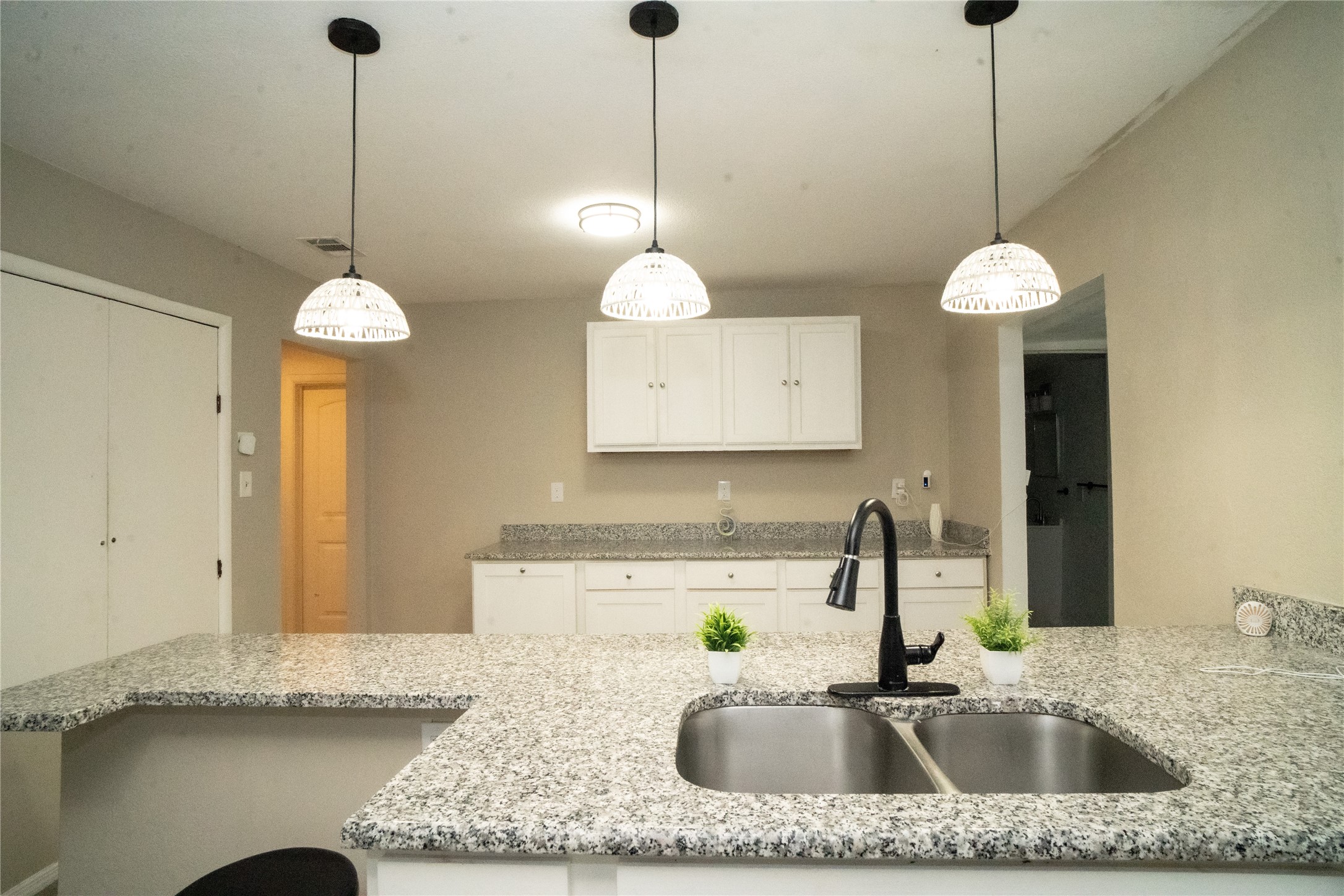 917 W Felix Street Fort Worth TX 76115