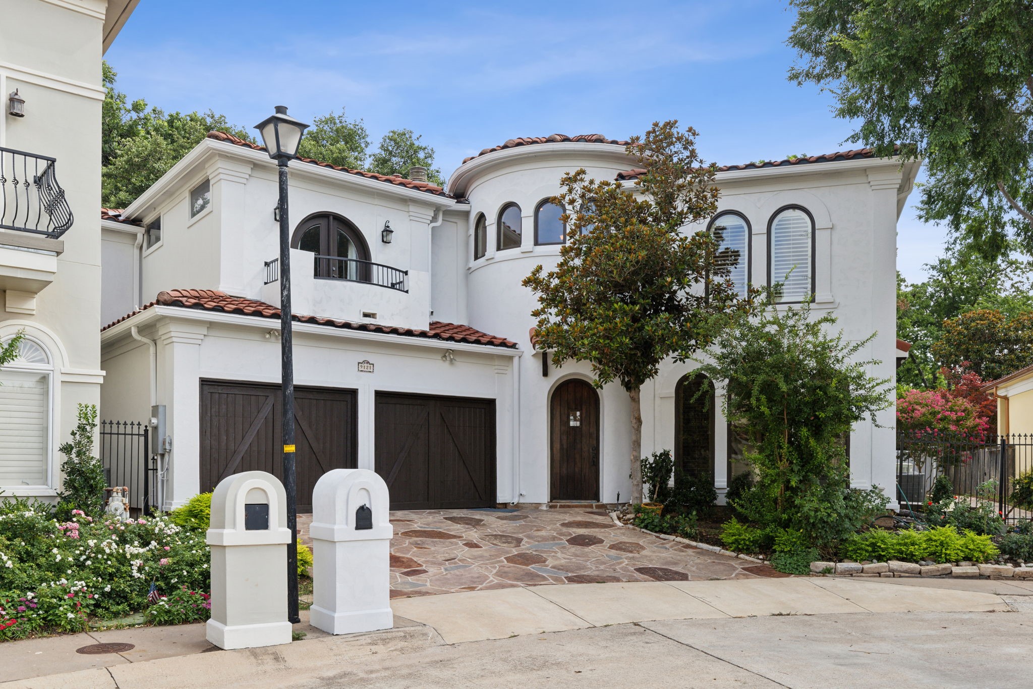 9121 La Strada Court Dallas TX 75220