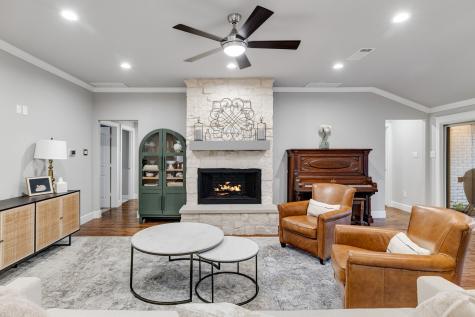 317 Woodcrest Drive Richardson TX 75080
