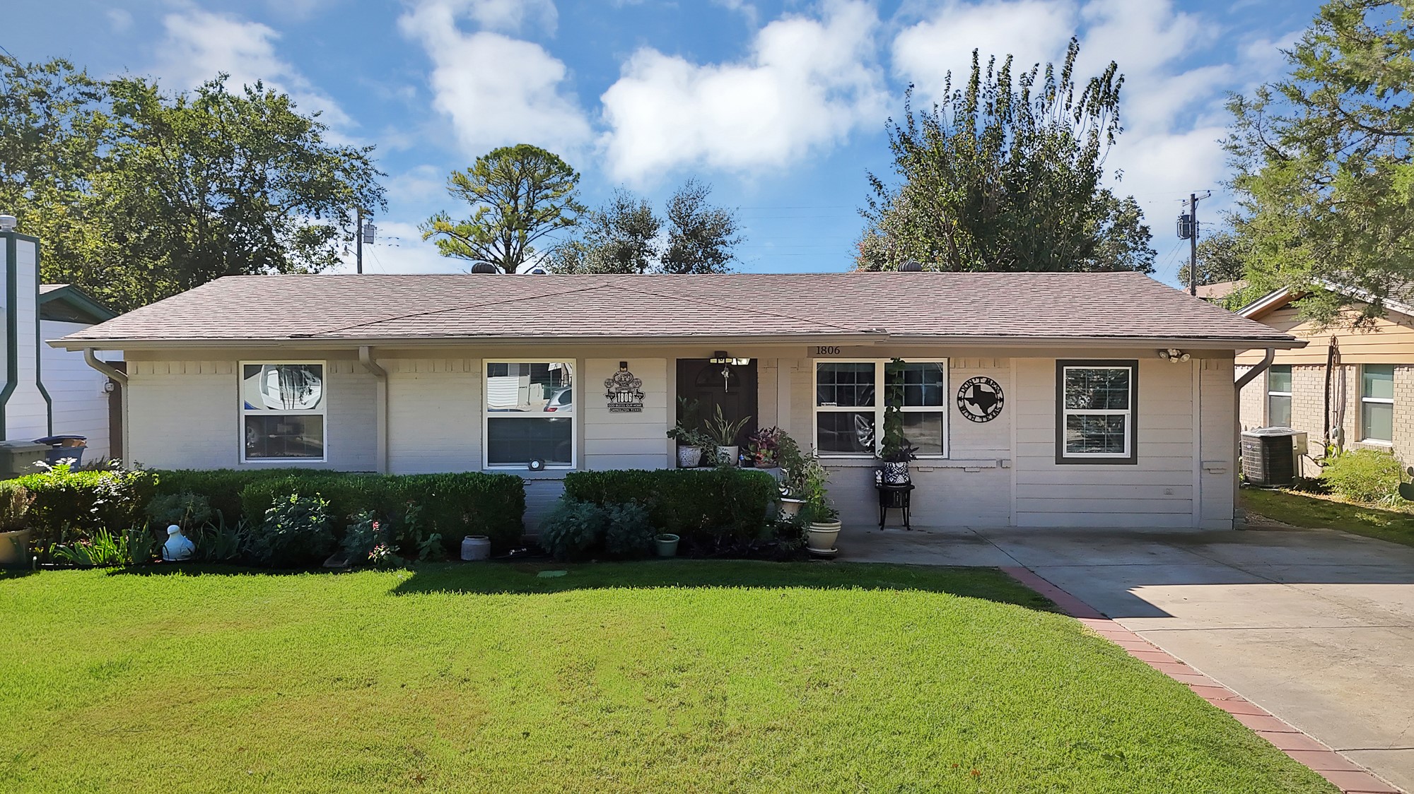 1806 Pleasant Run Road Carrollton TX 75006