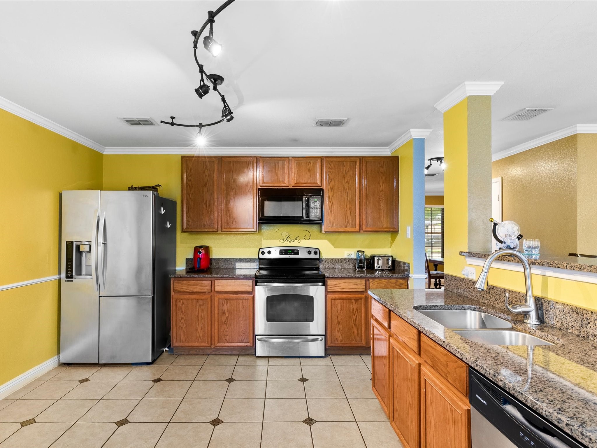 1129 Switchgrass Lane Crowley TX 76036