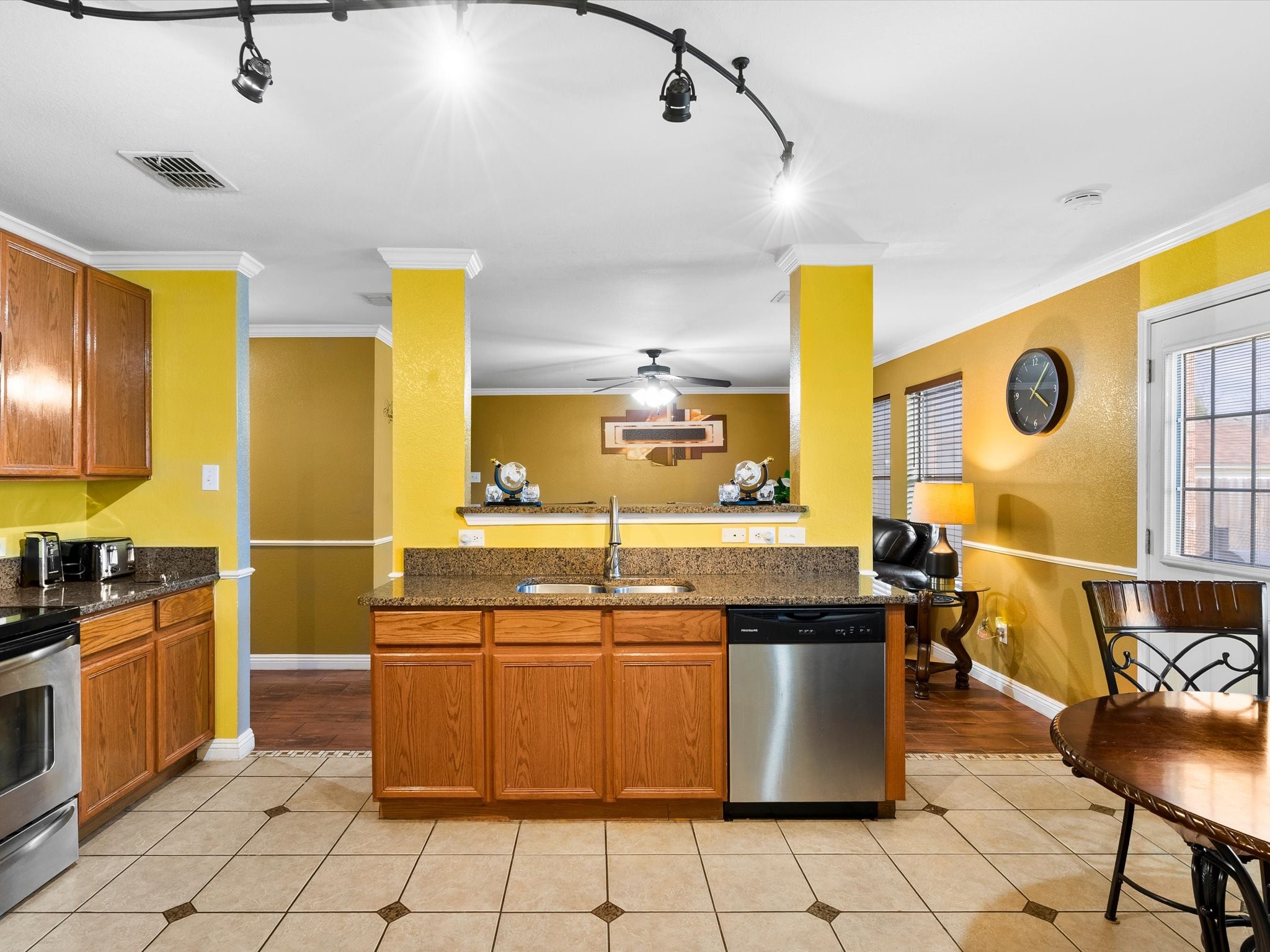1129 Switchgrass Lane Crowley TX 76036