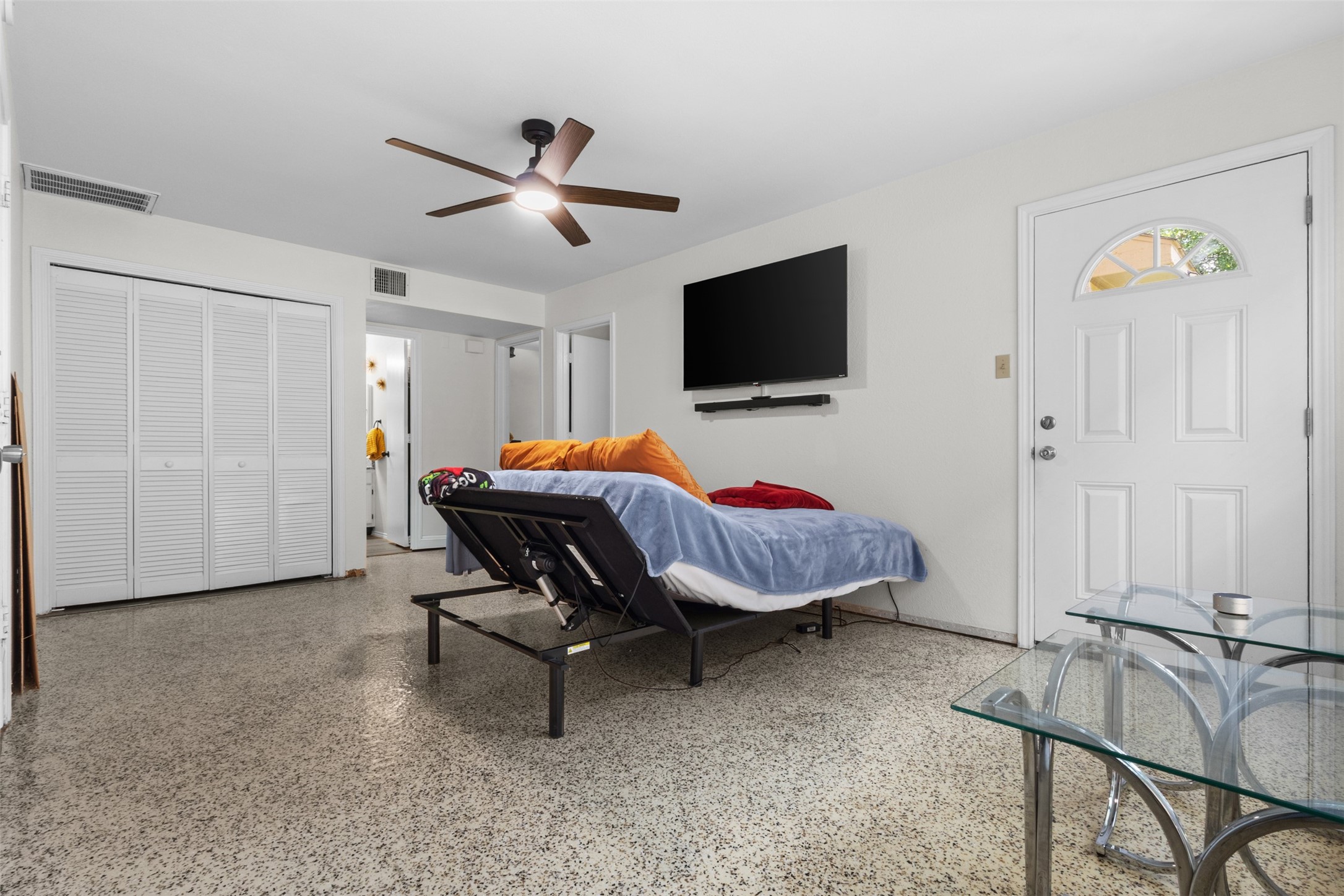 704 Meadowcreek Court Garland TX 75043