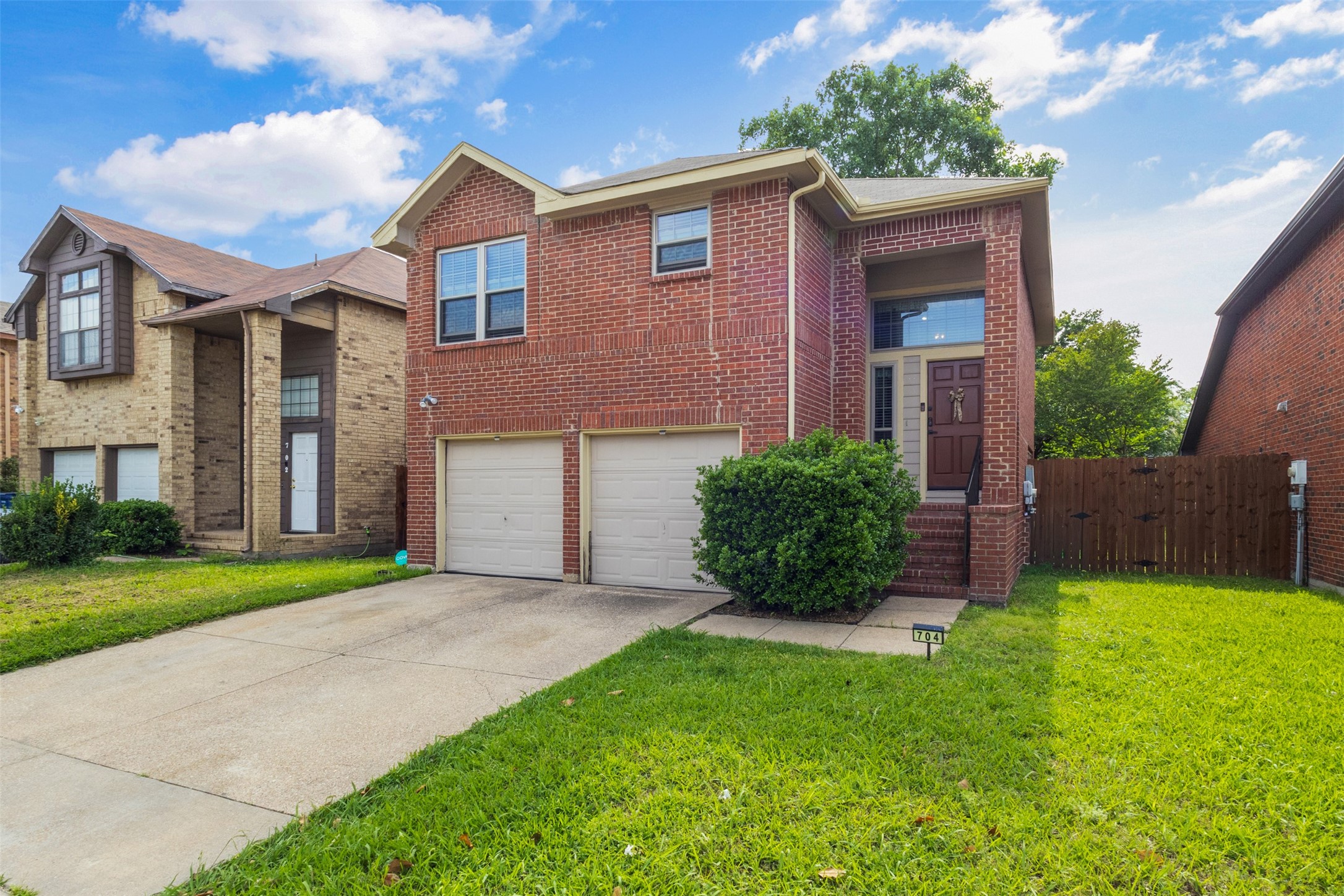 704 Meadowcreek Court Garland TX 75043