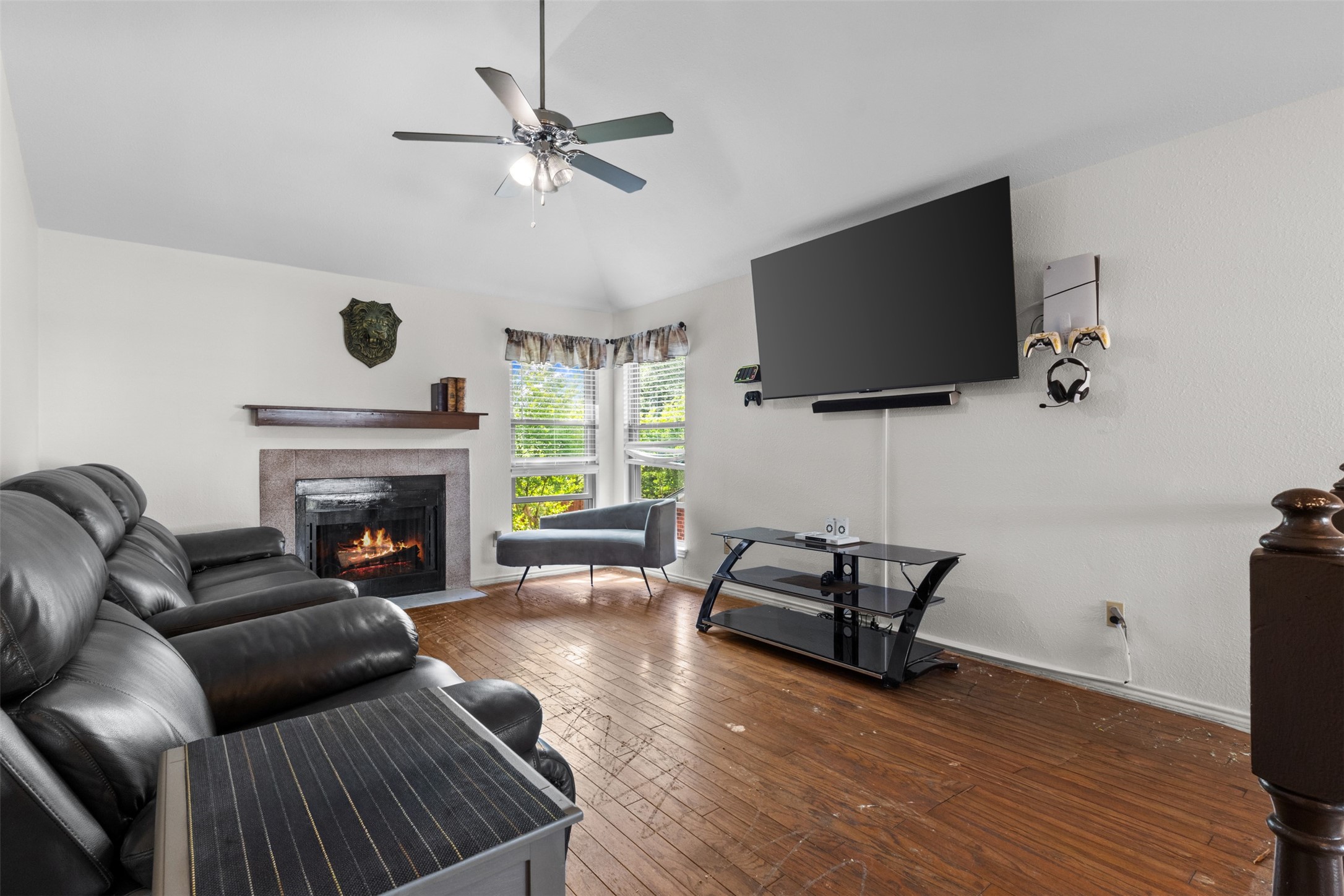 704 Meadowcreek Court Garland TX 75043