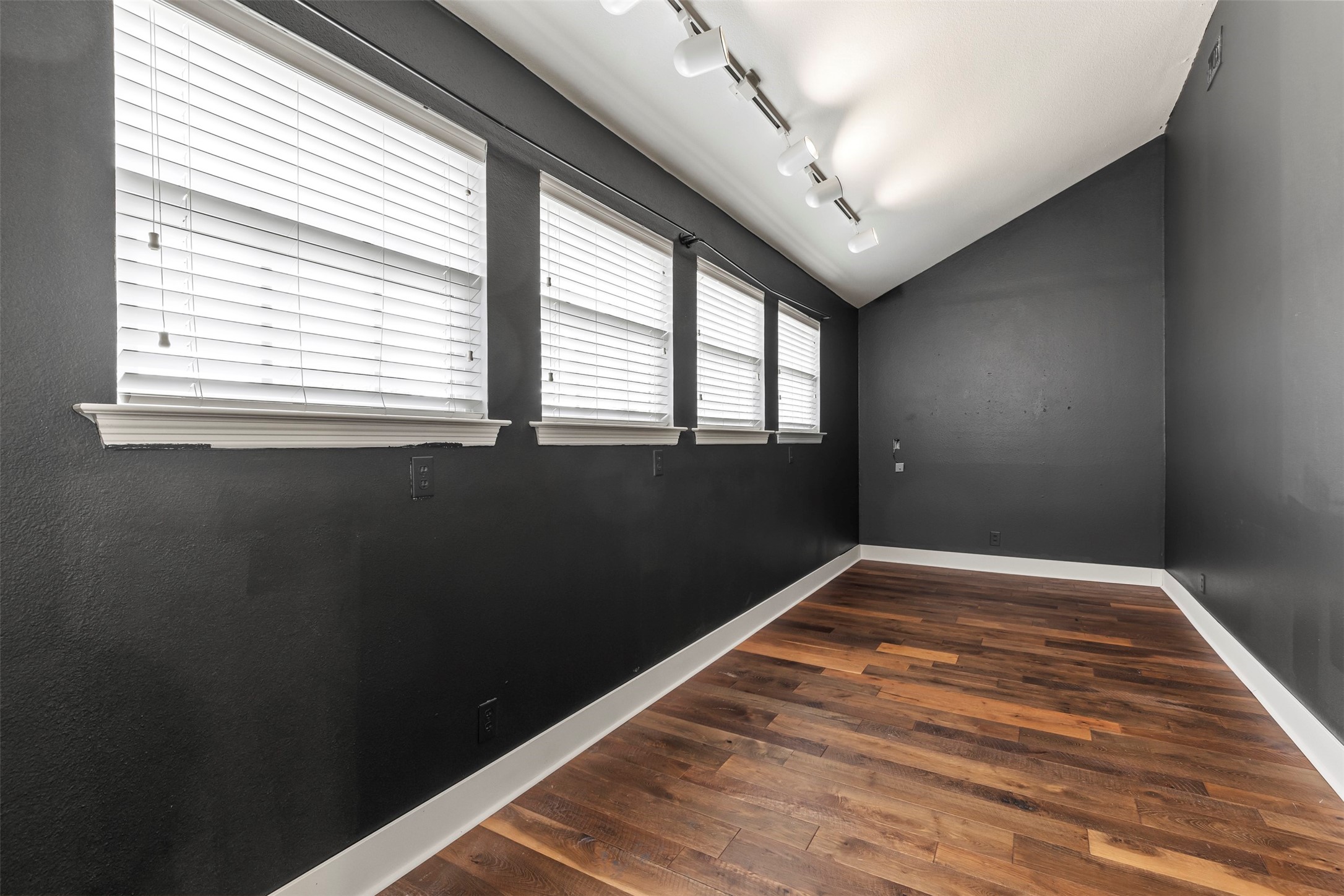 2511 Hidden Valley Trail Sherman TX 75092