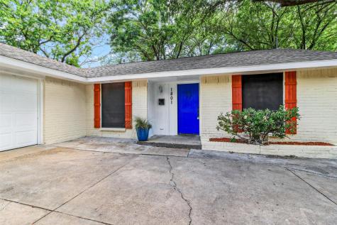 1801 Crooks Court Grand Prairie TX 75051