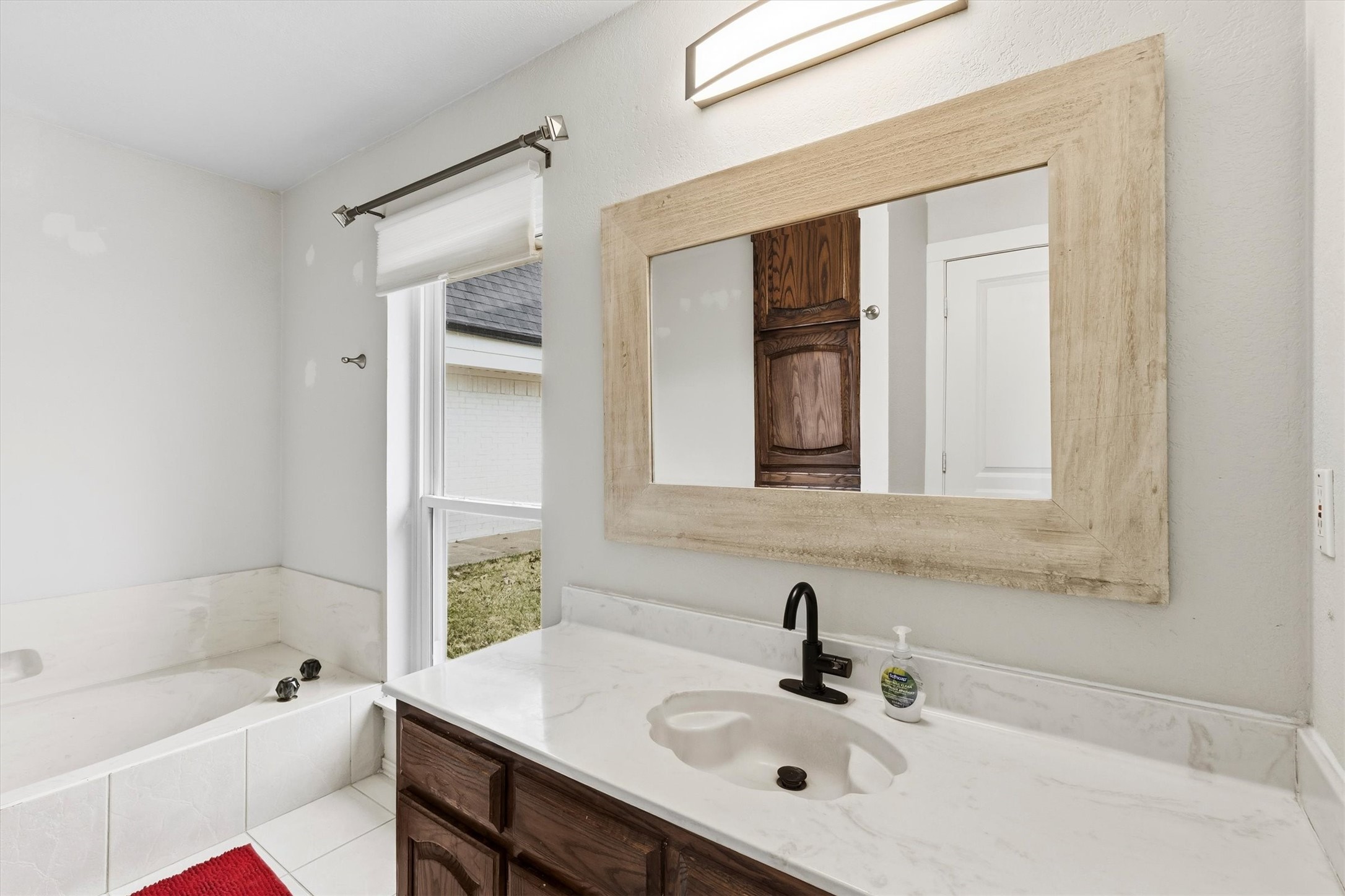 11160 Stanfield Road Azle TX 76020