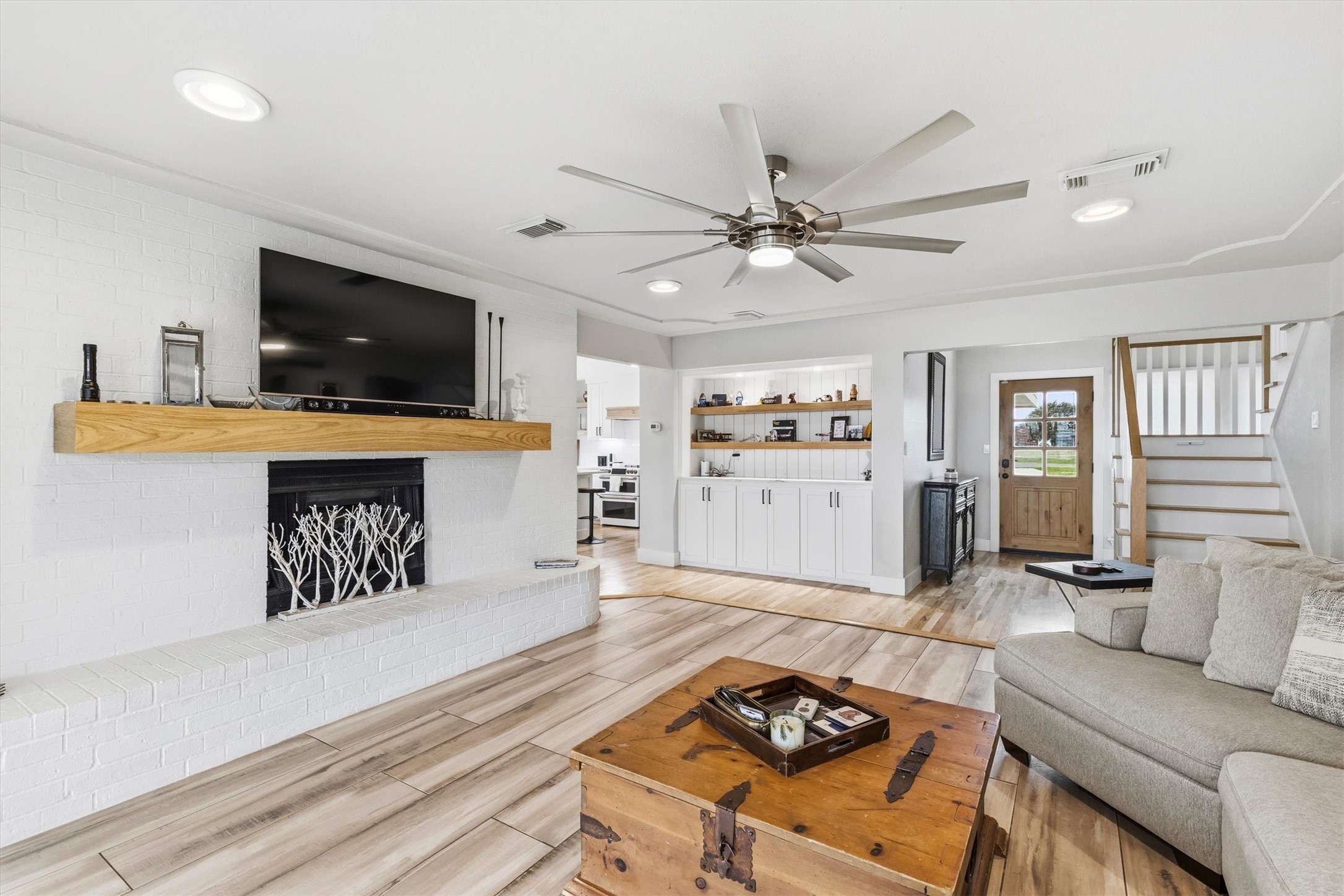 11160 Stanfield Road Azle TX 76020
