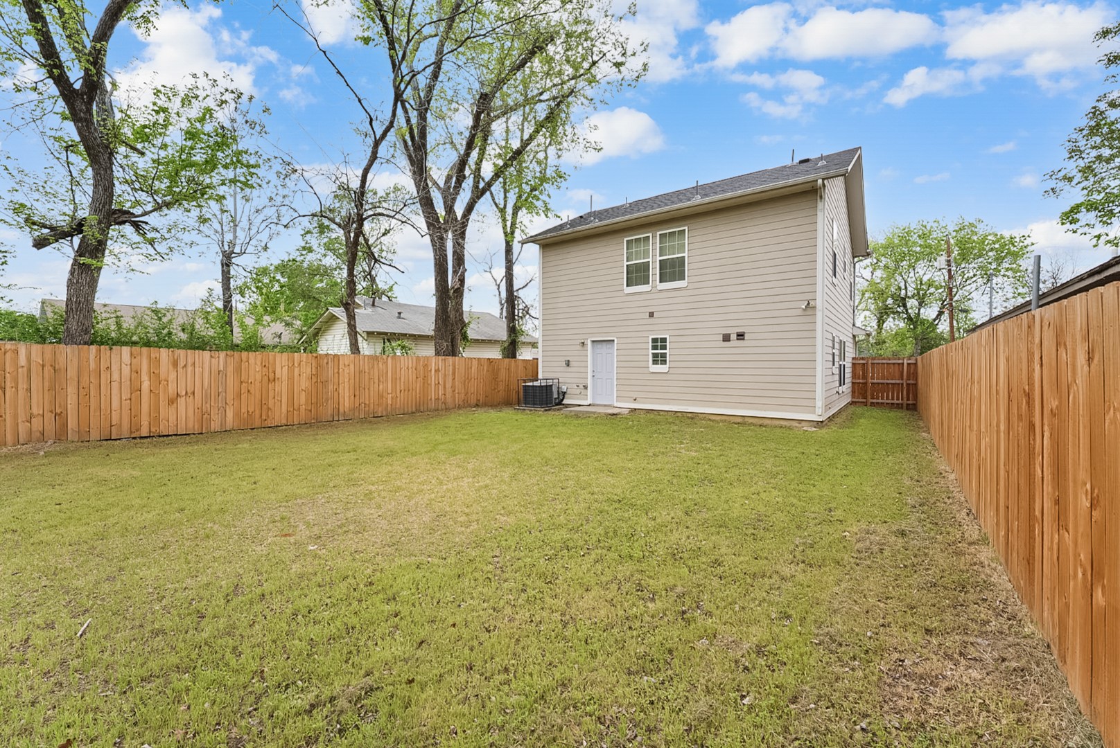 2714 Stephenson Drive Dallas TX 75215