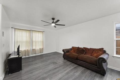 2714 Stephenson Drive Dallas TX 75215