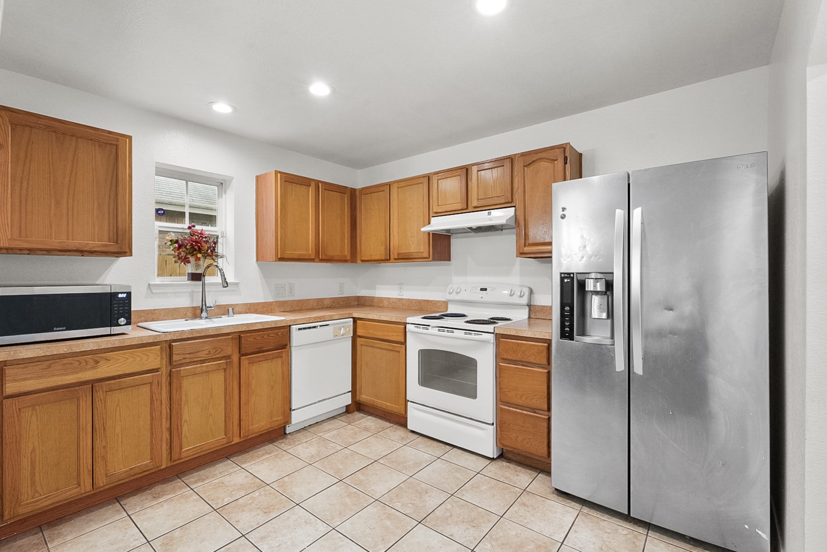 2714 Stephenson Drive Dallas TX 75215