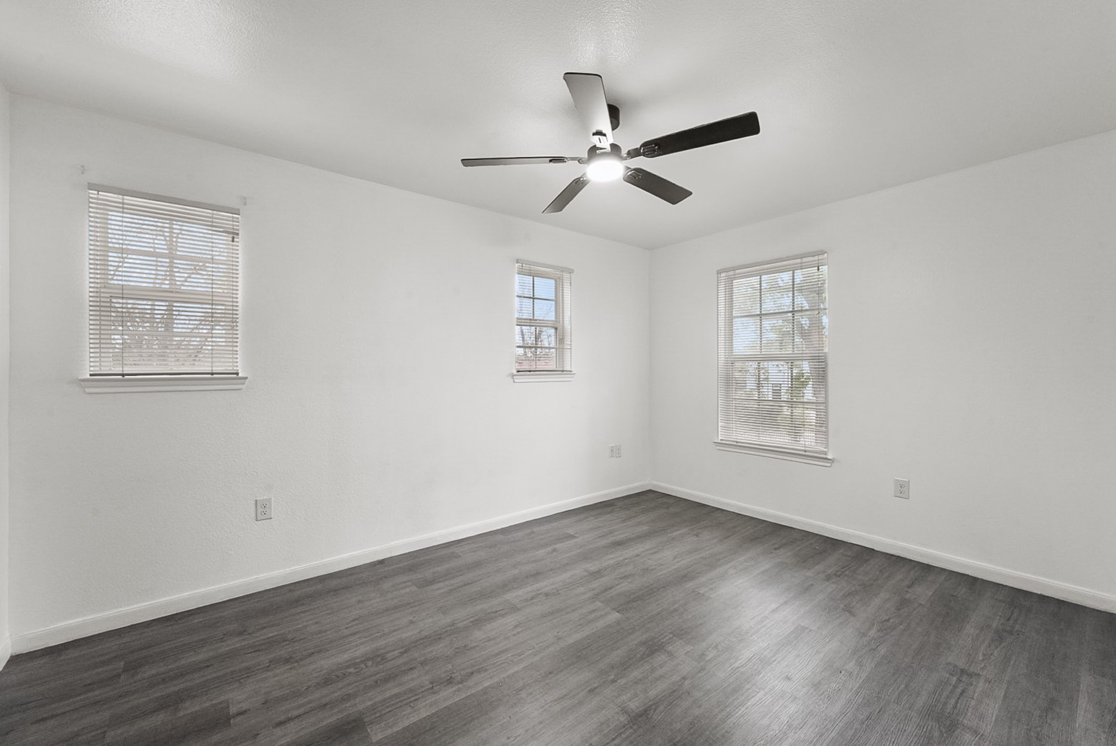 2714 Stephenson Drive Dallas TX 75215