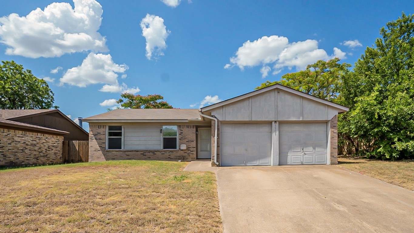 9909 Alemeda Court Fort Worth TX 76108