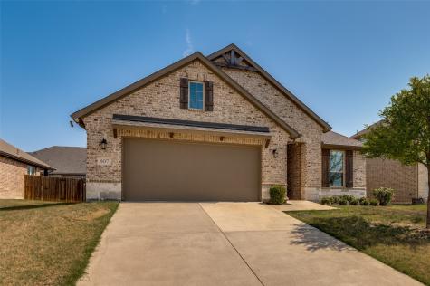 807 Woodcrest Drive Ennis TX 75119