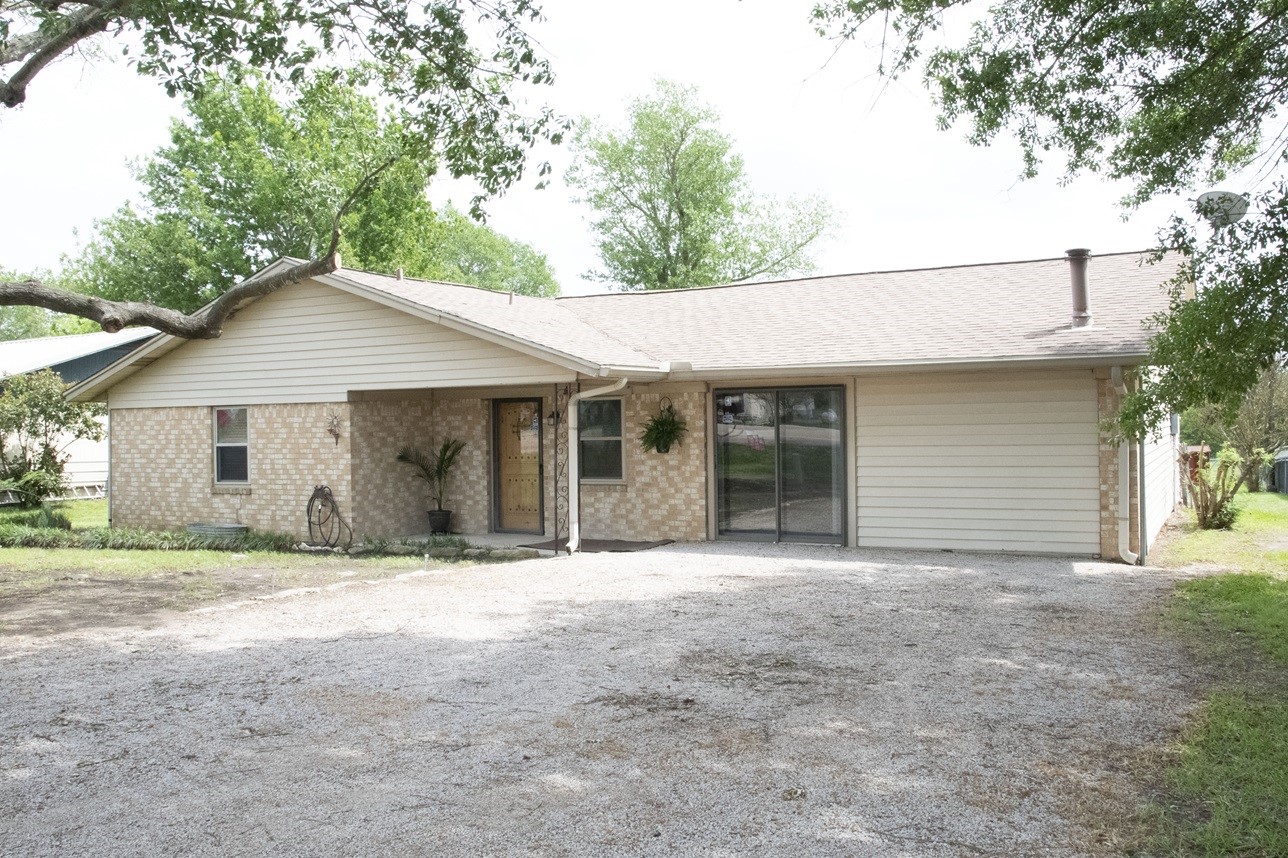 521 Fm 2838 Mexia TX 76667