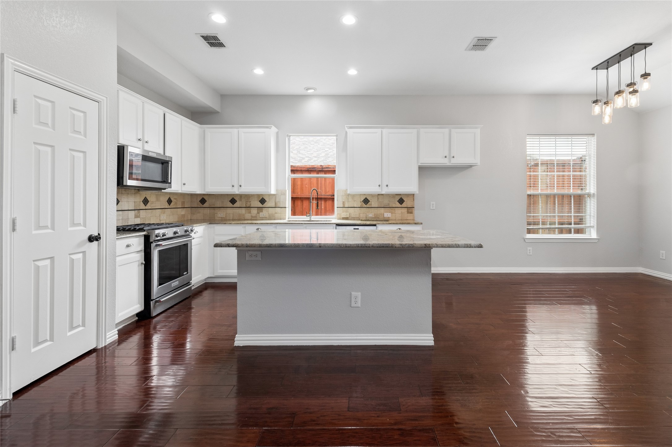 302 Highland Glen Drive Wylie TX 75098