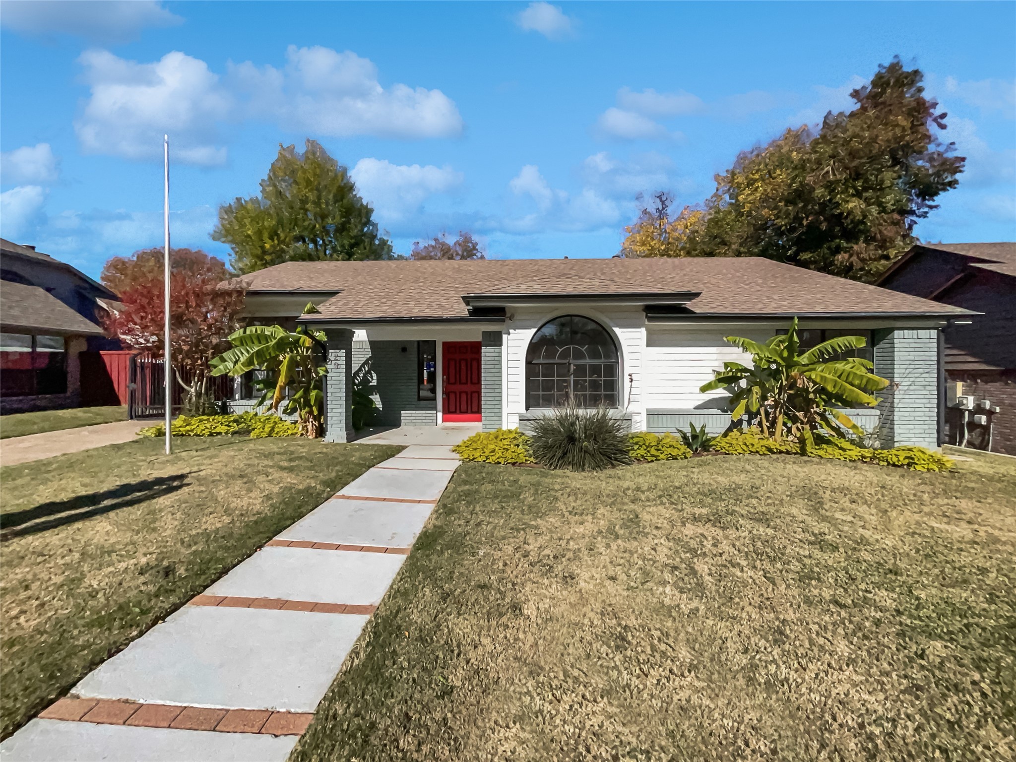 329 Allegheny Trail Lane Garland TX 75043