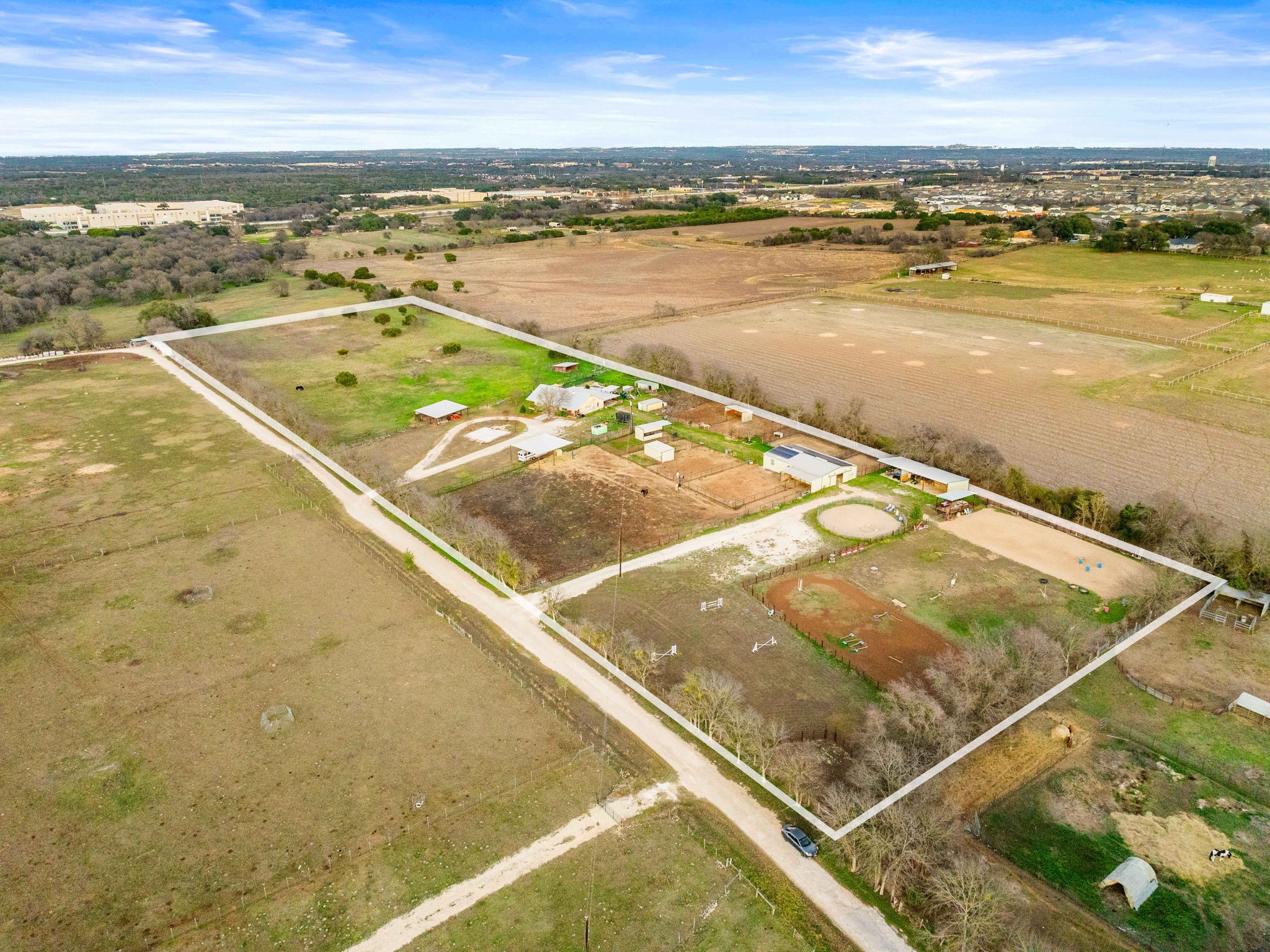 2700 Auction Barn Belton TX 76513