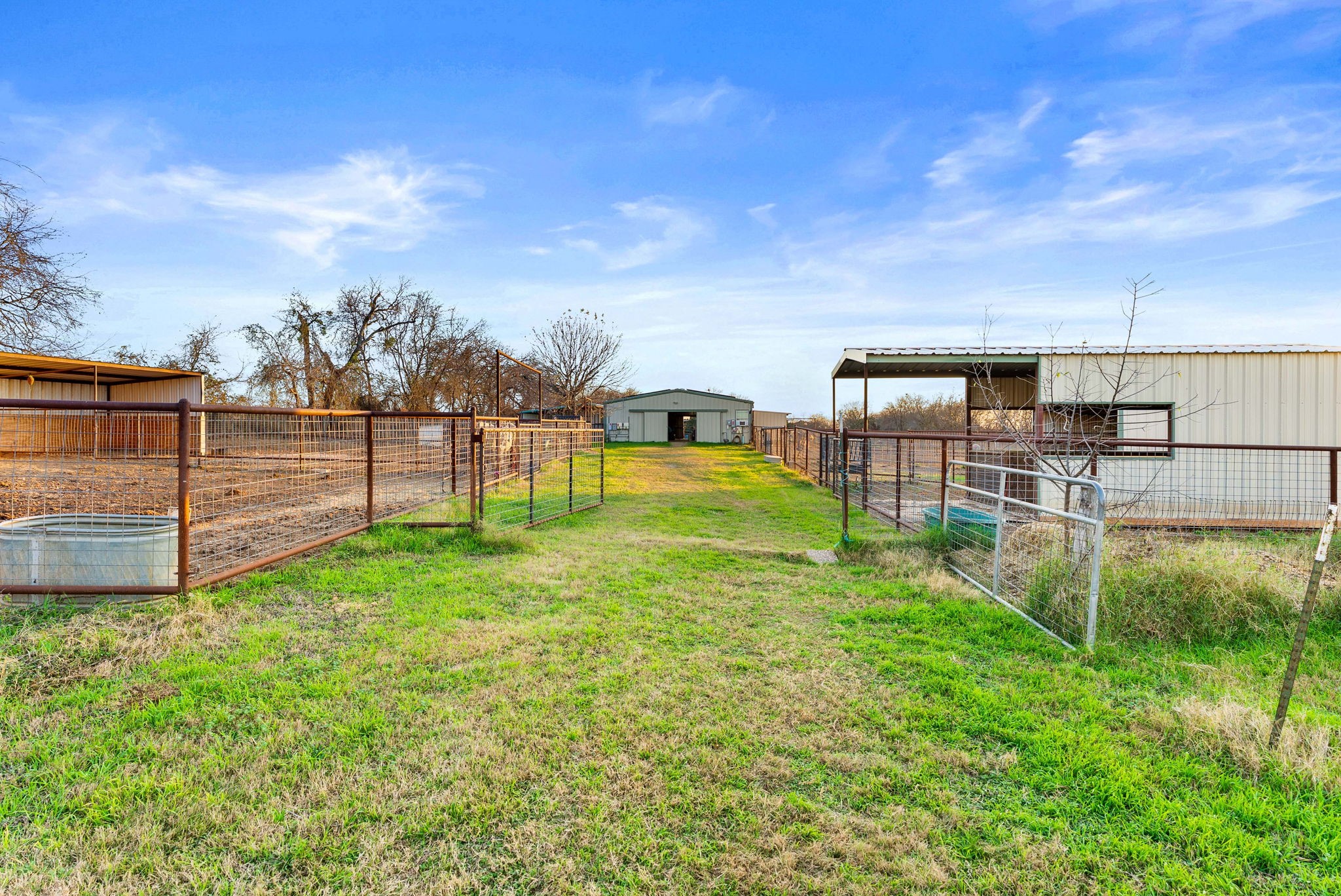 2700 Auction Barn Belton TX 76513