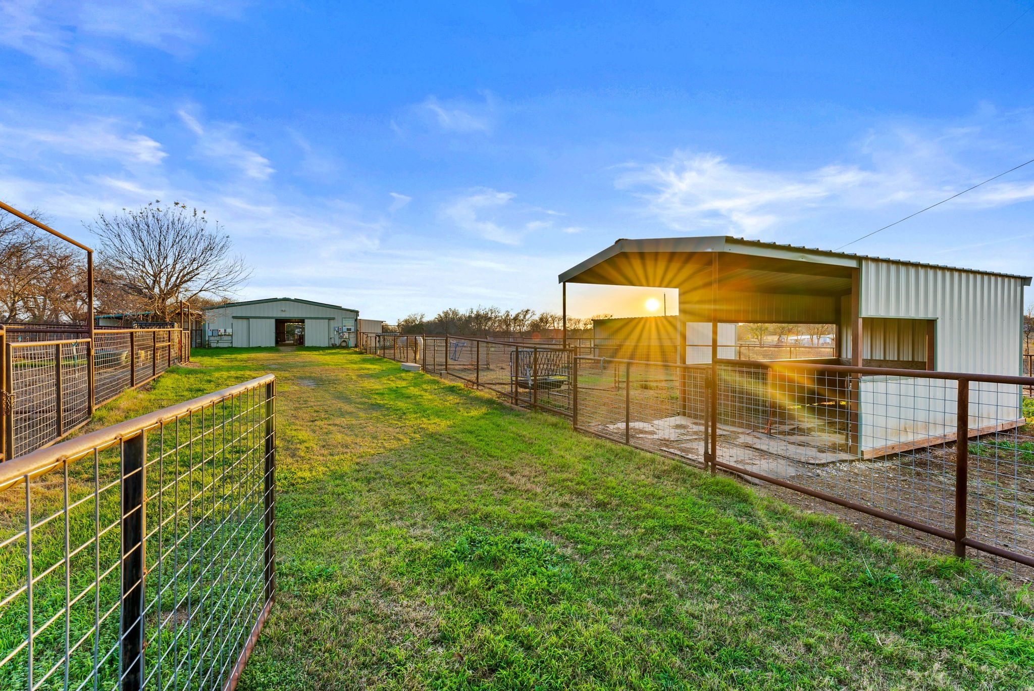 2700 Auction Barn Belton TX 76513