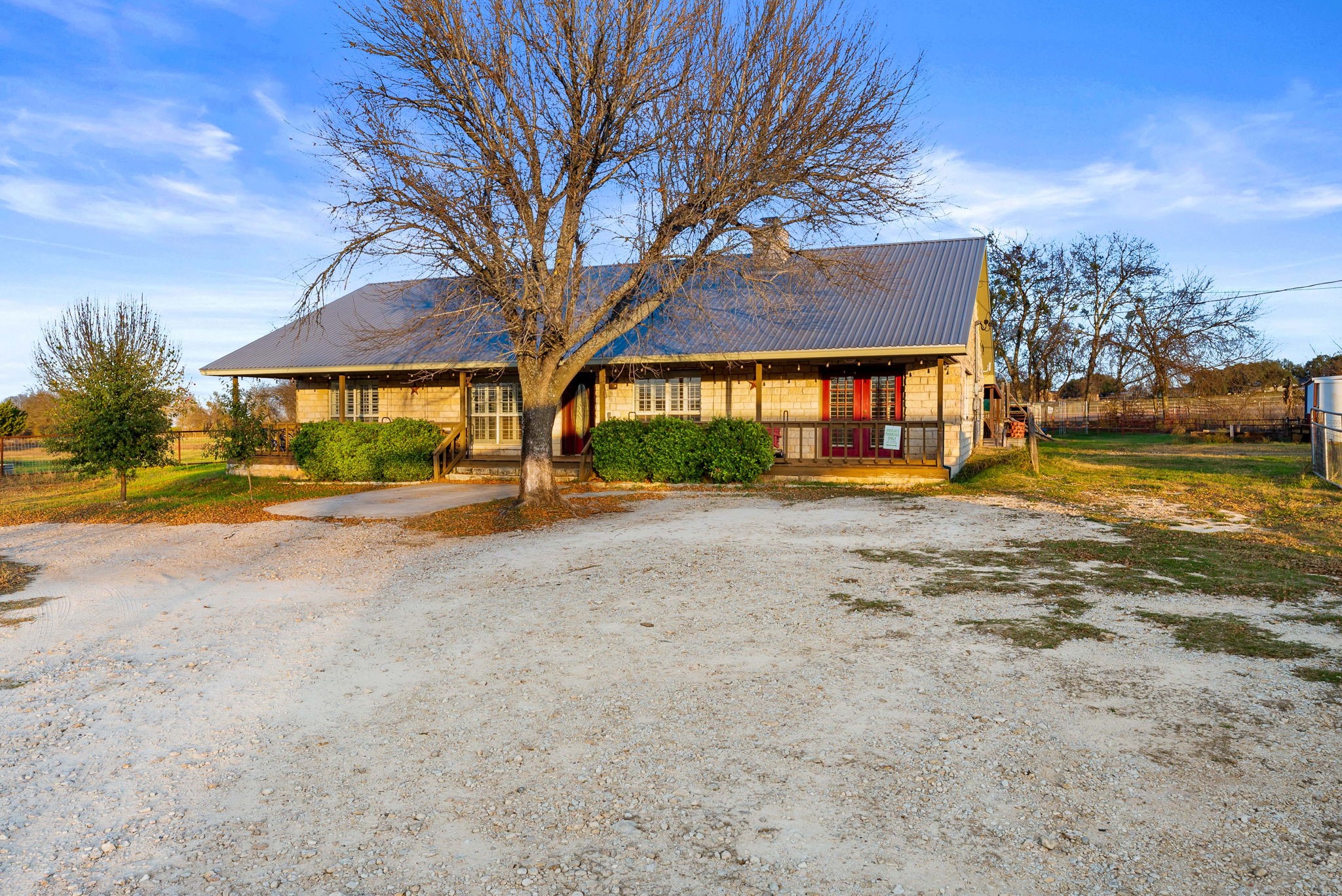2700 Auction Barn Belton TX 76513
