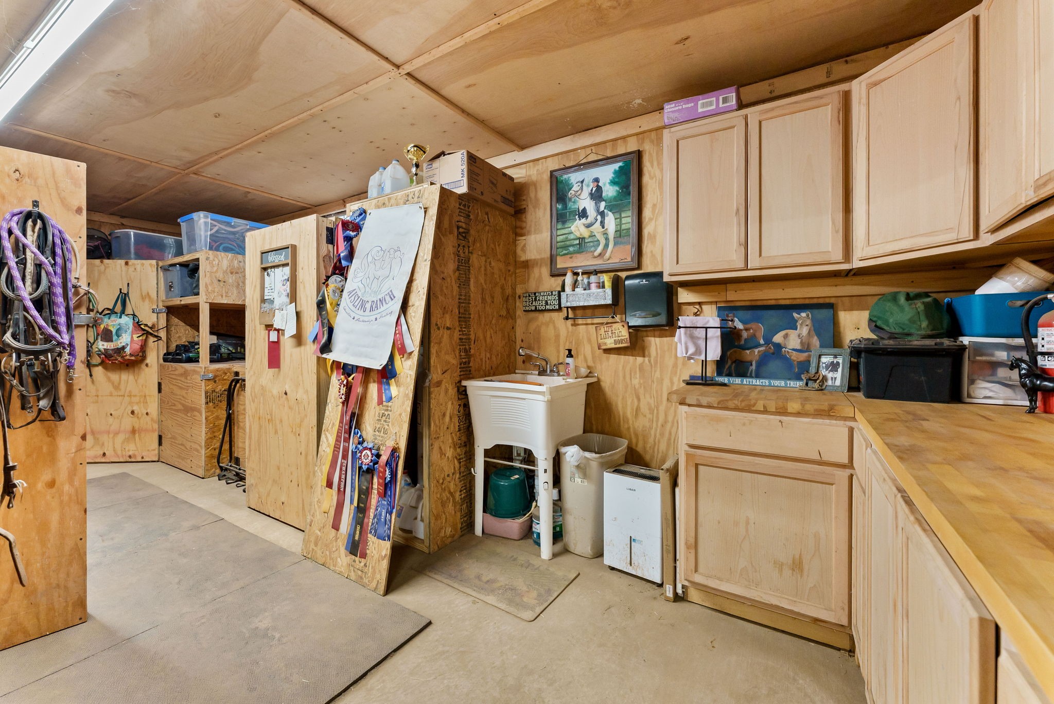 2700 Auction Barn Belton TX 76513