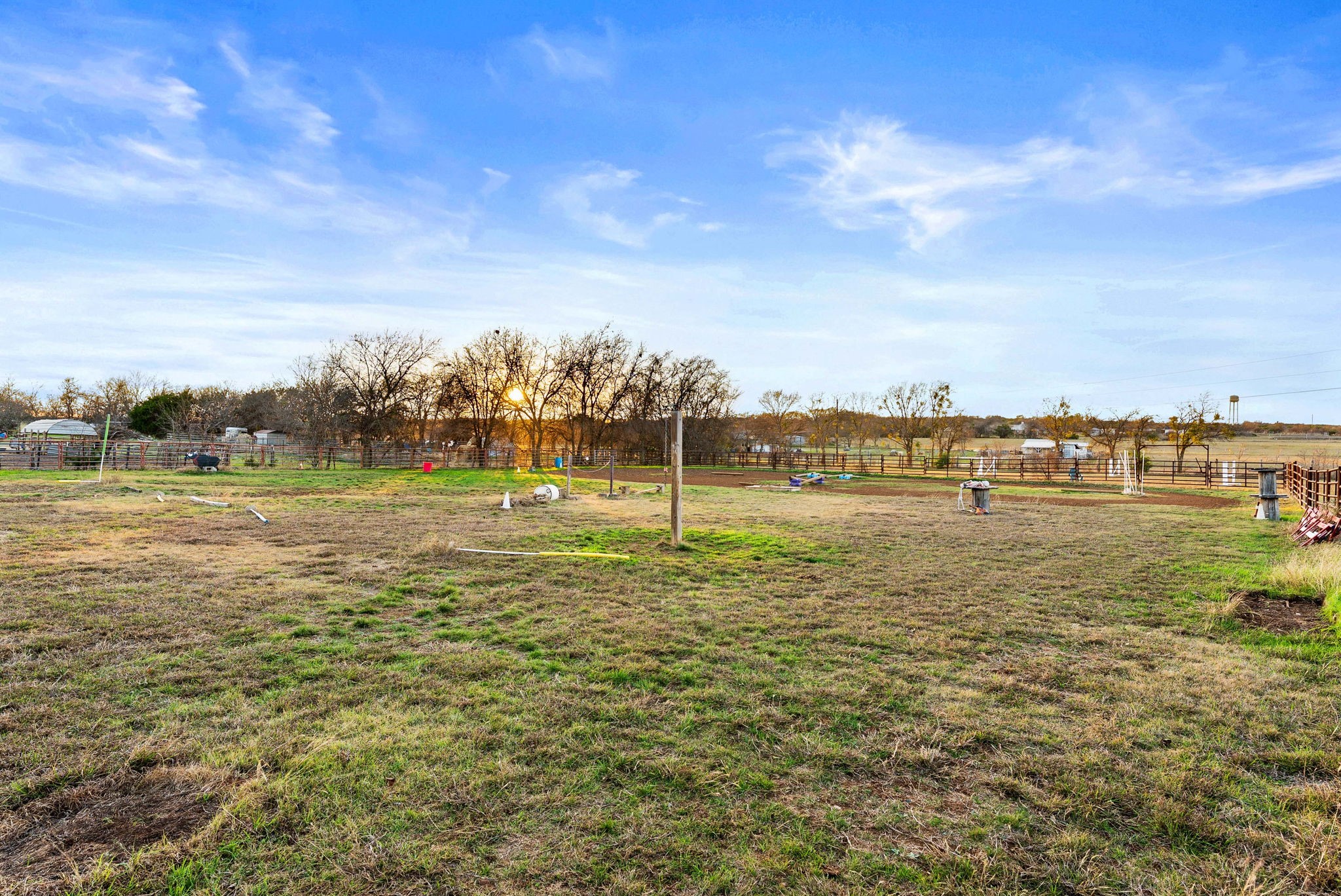 2700 Auction Barn Belton TX 76513
