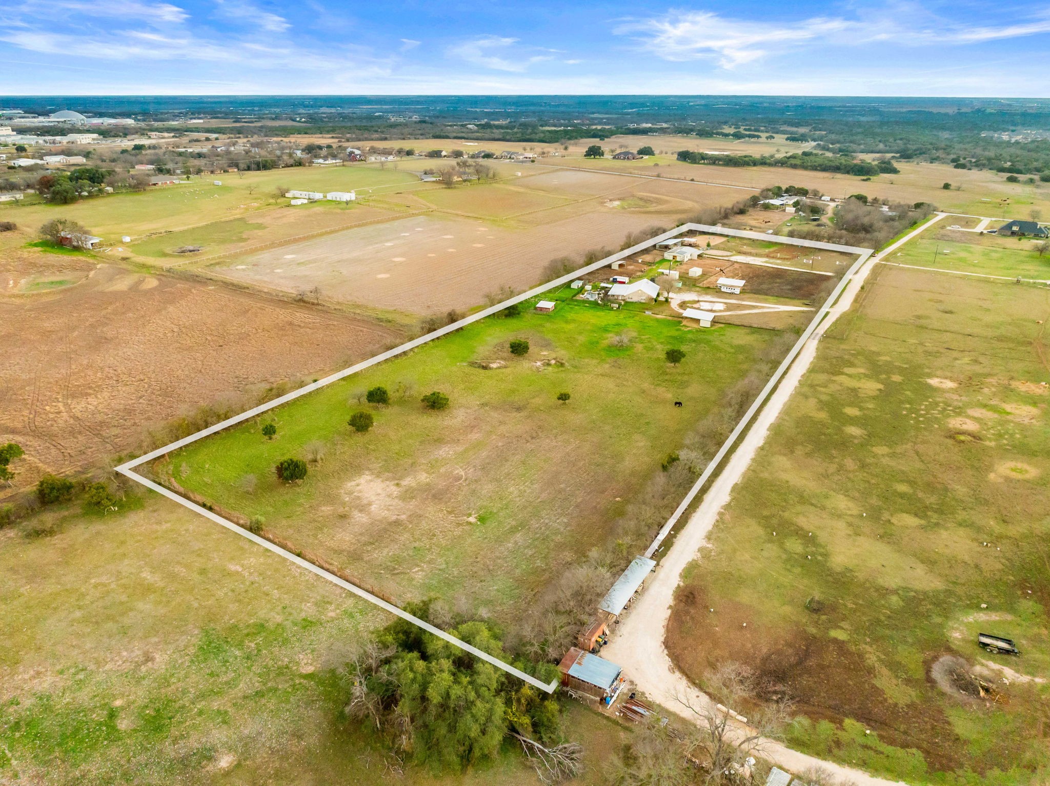 2700 Auction Barn Belton TX 76513