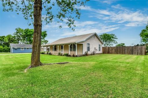 708 N Lamar Street Tioga TX 76271