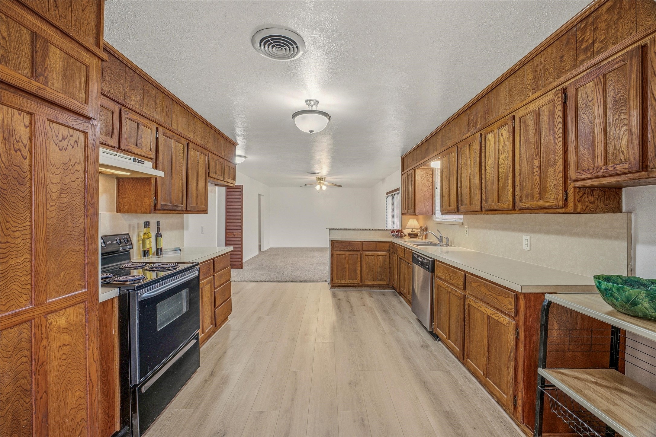 1206 Usher Street Benbrook TX 76126