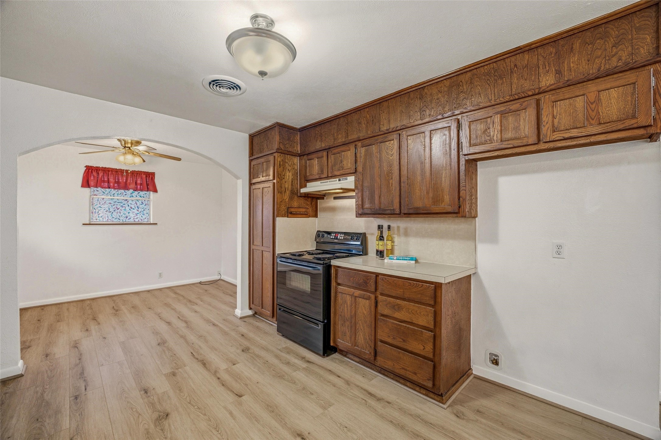 1206 Usher Street Benbrook TX 76126