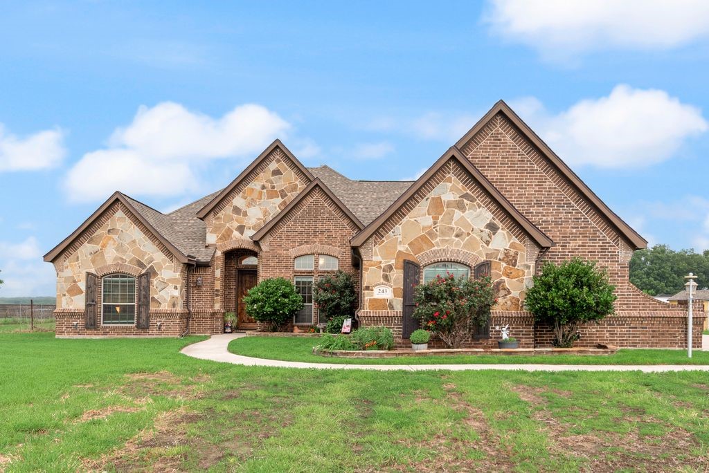 243 Miramar Circle Weatherford TX 76085
