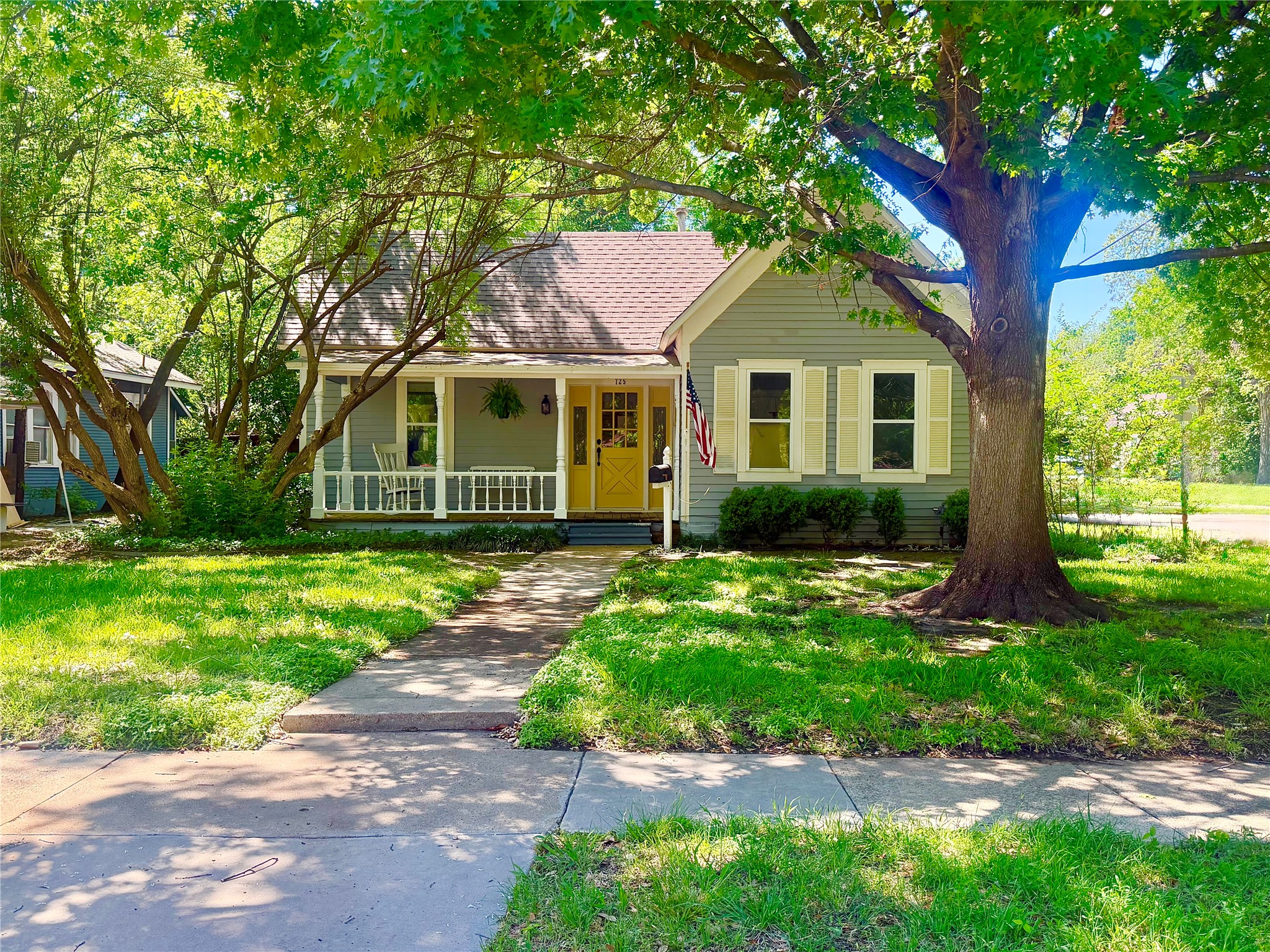 725 Bolivar Street Denton TX 76201
