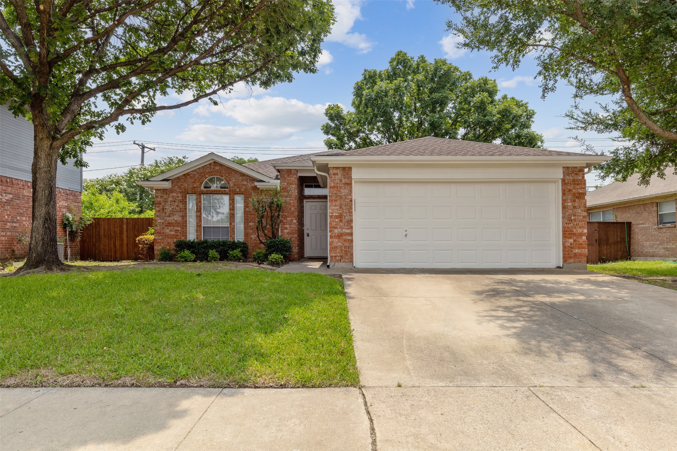 904 Shoal Creek Drive Arlington TX 76001