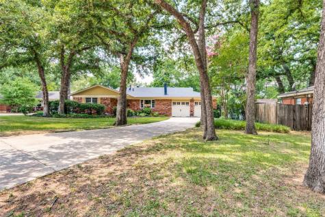 1109 Valentine Street Hurst TX 76053