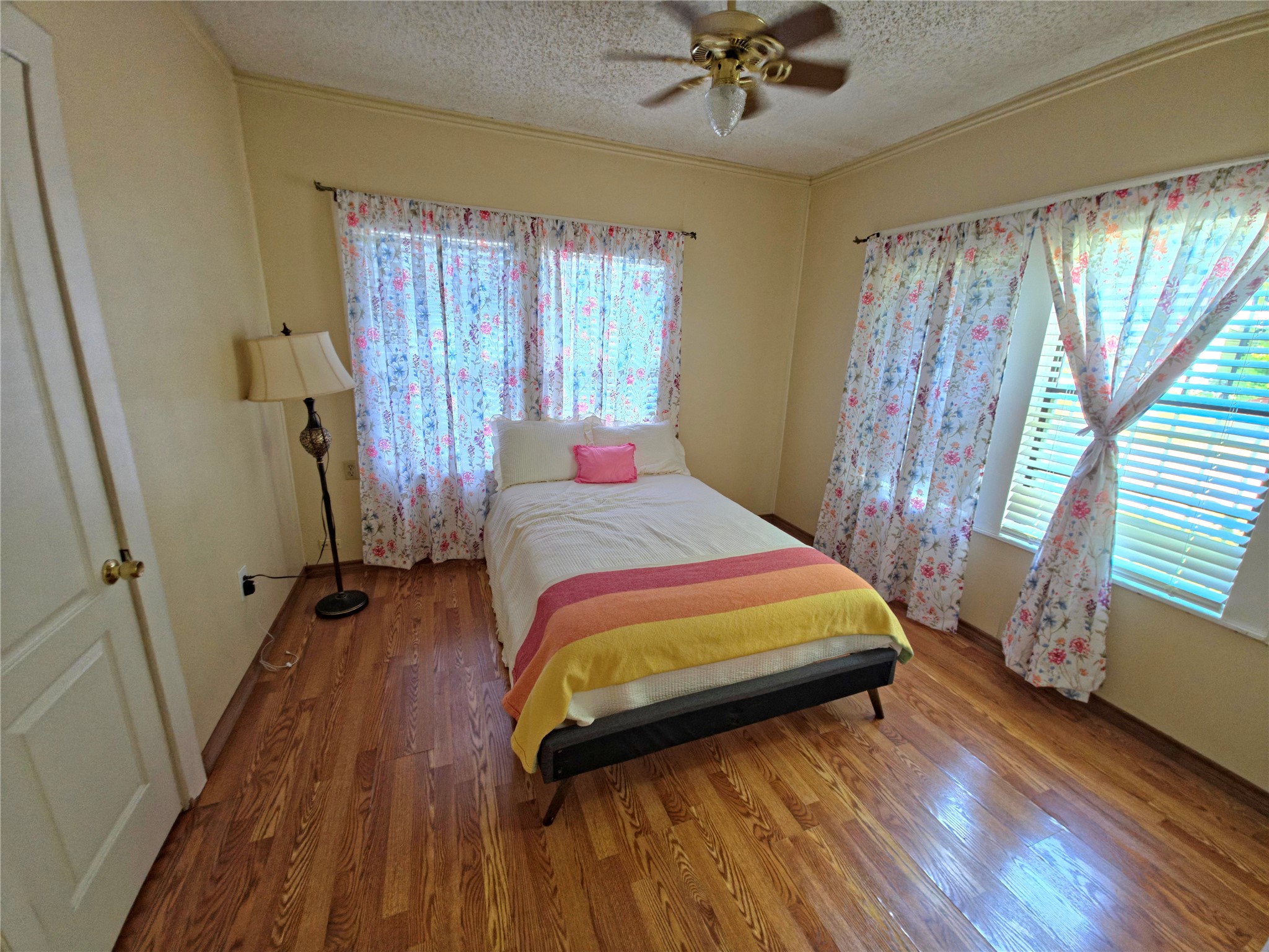 903 Cameron Avenue Dallas TX 75223